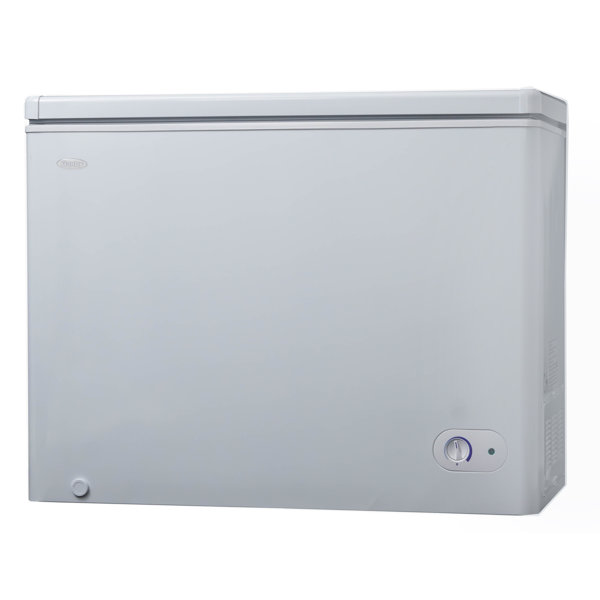 Danby 7.2 Cubic Feet cu. ft. Chest Freezer with Adjustable Temperature